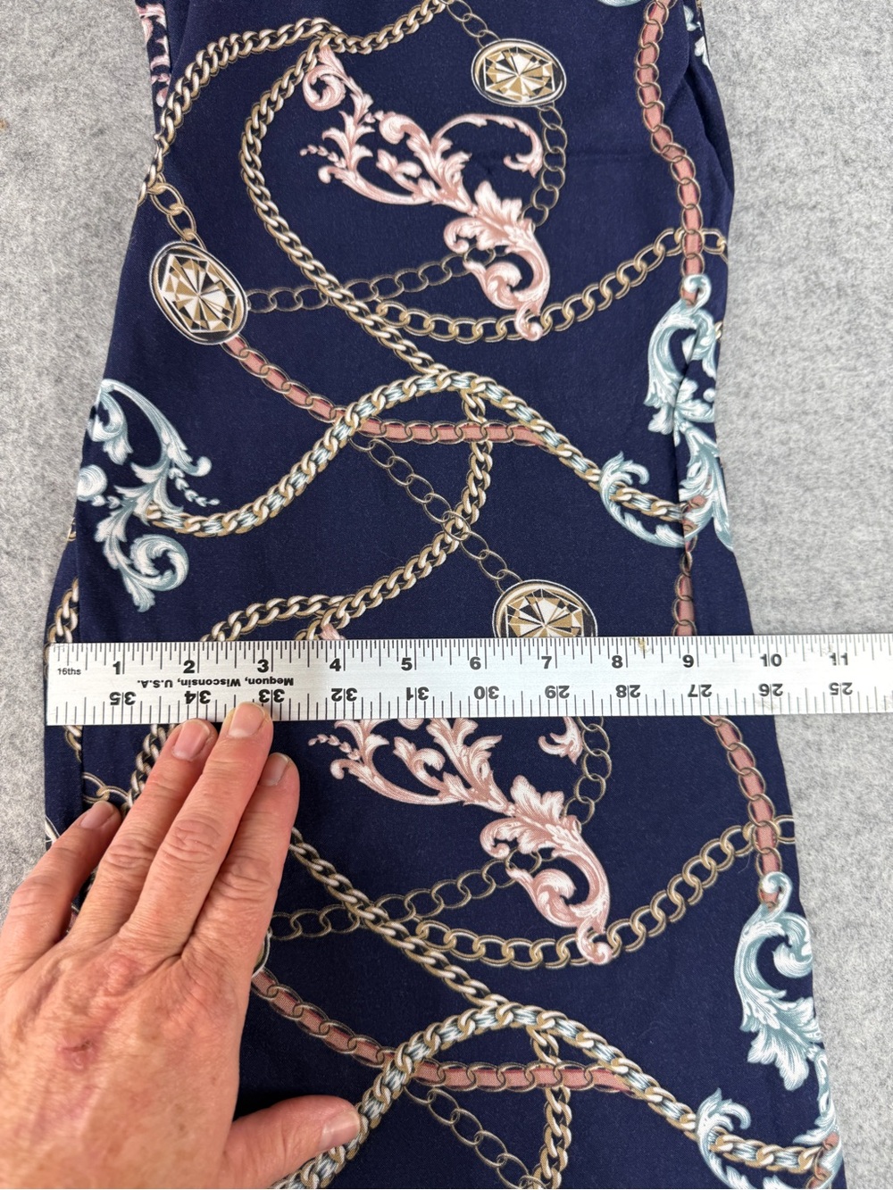 GUESS Navy Baroque Chain Print Wide Leg Pants Size Large - Picture 3 of 7